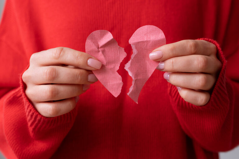 8 Semne ca trebuie sa te desparti de el