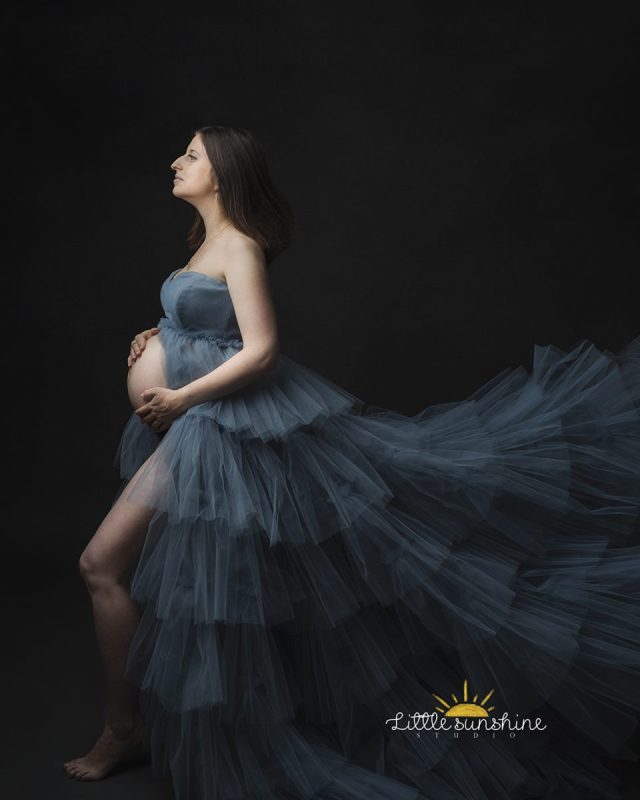 Read more about the article Sedinta foto de maternitate in studioul Little Sunshine
