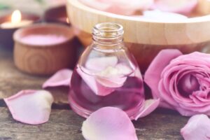 Read more about the article Apa de flori pentru îngrijirea pielii
