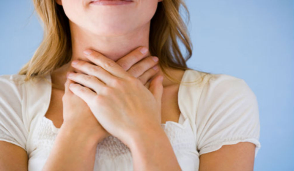 Read more about the article Mucozități în gât – cauze și tratament
