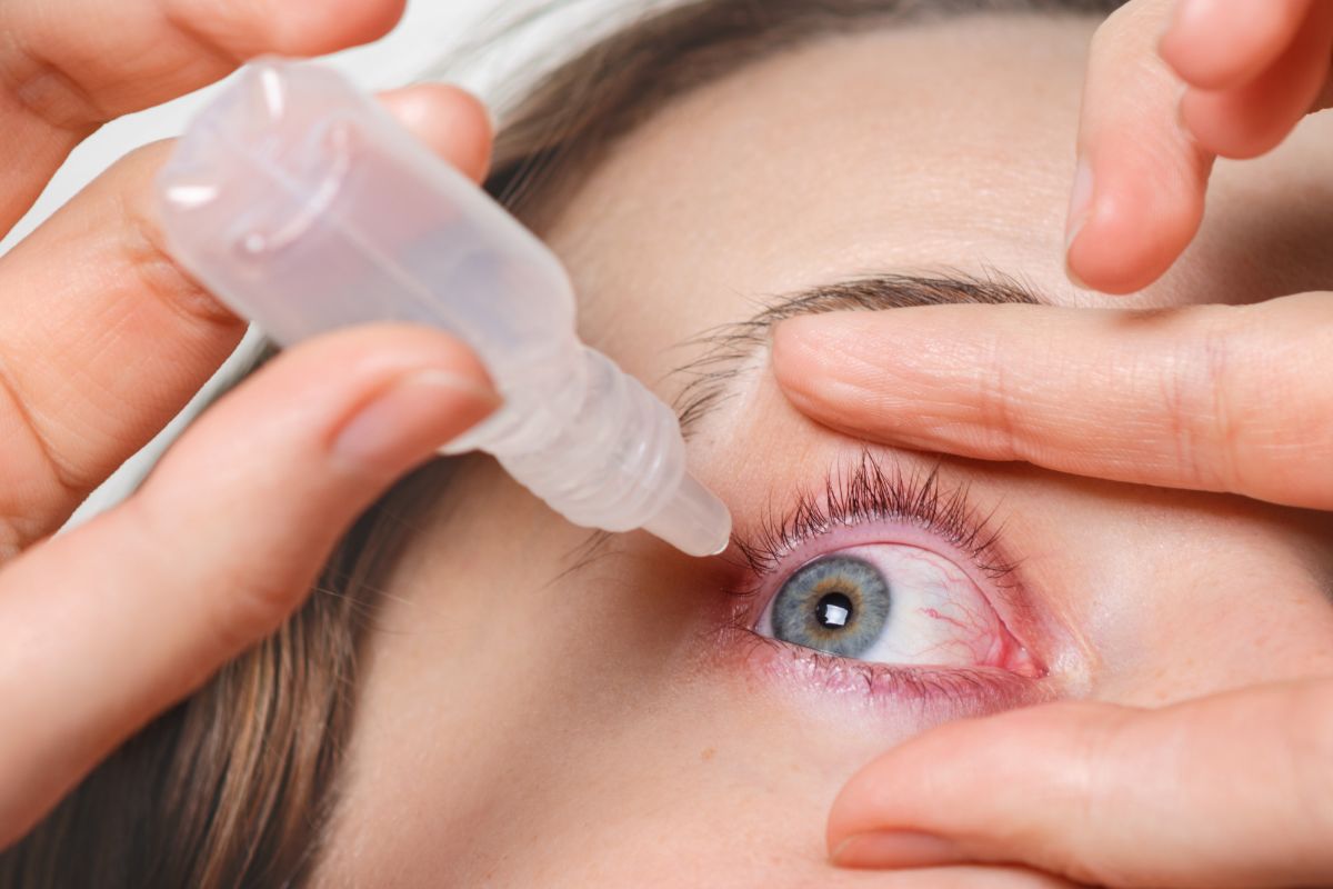 Read more about the article Durere de ochi – cauze și tratament